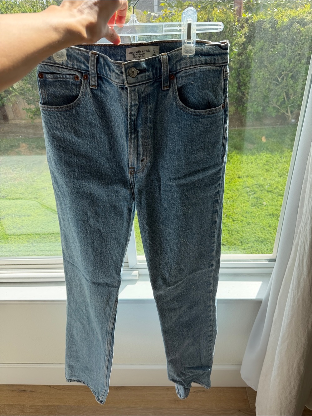 Abercrombie 90s Jeans in Medium Blue - Unbranded